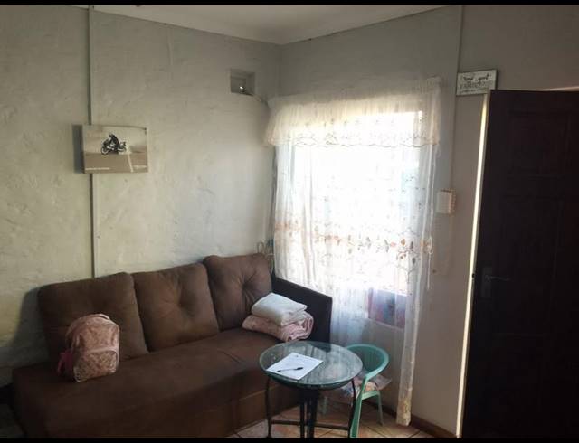 2 BEDROOM PROPERTY TO RENT IN KINGSWOOD